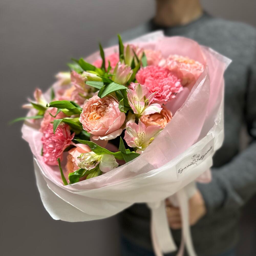 Нежная Джульетта(Роза кустовая Пионовидная Джульетта ,диантус,Альстромерия )